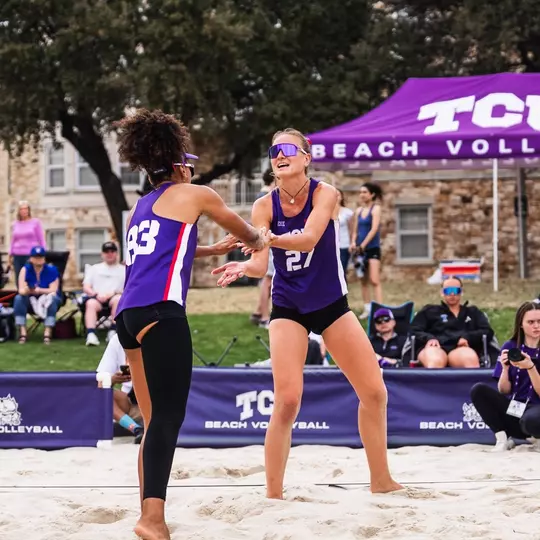 Anhelina Khmil and Natalie Glenn