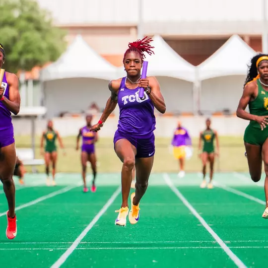 TCU's Indya Mayberry runs the final leg of the women's 4x100m relay