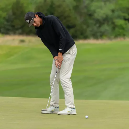 Sam Udovich connects on a putt.