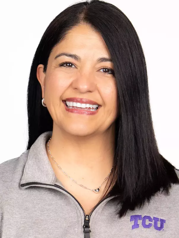Christi Garza headshot