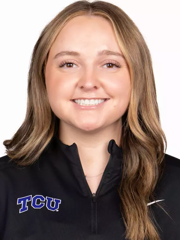Leah Sopak headshot