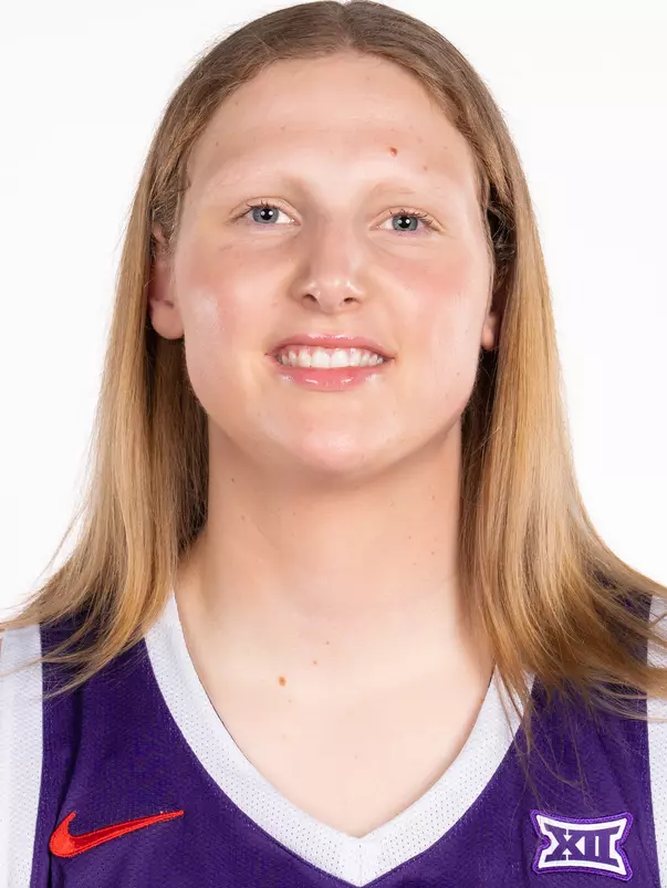 Sarah Portlock headshot.