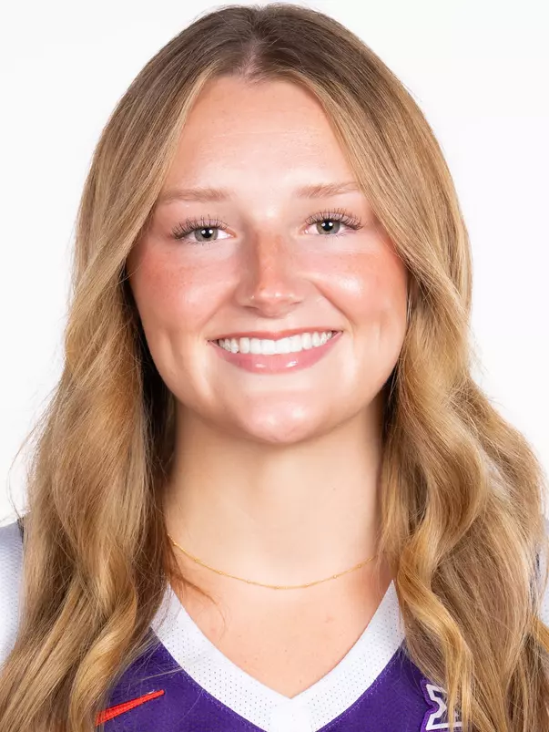 Avery Hjelmstad headshot.