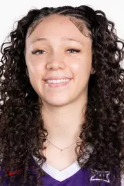 Bella Hines headshot.