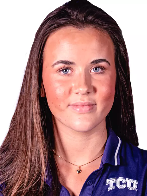 Ella Forss headshot