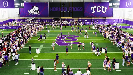 Photo of fans at Meet the Frogs in 2025