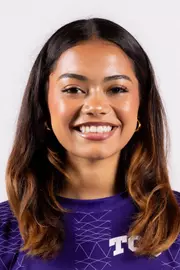 Gianna Owens headshot