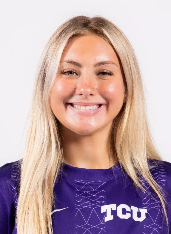 Hannah Harms headshot