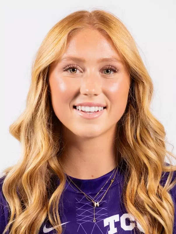 Mackenzie Hilderman headshot