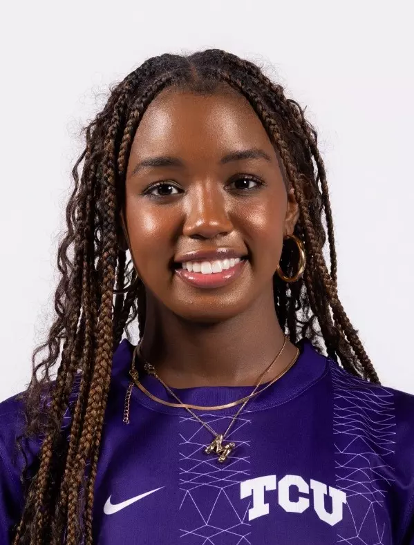 Makenzie Majors headshot