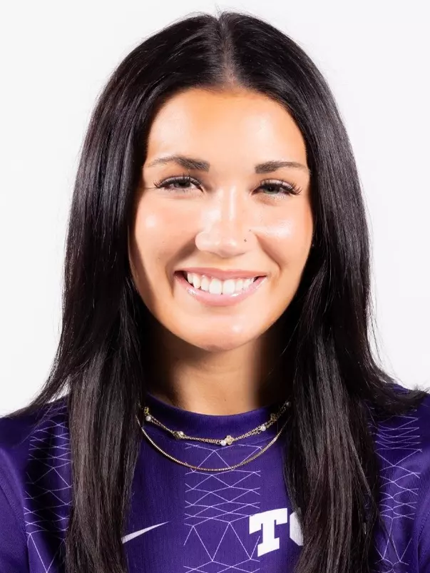 Zoe Cuneio headshot