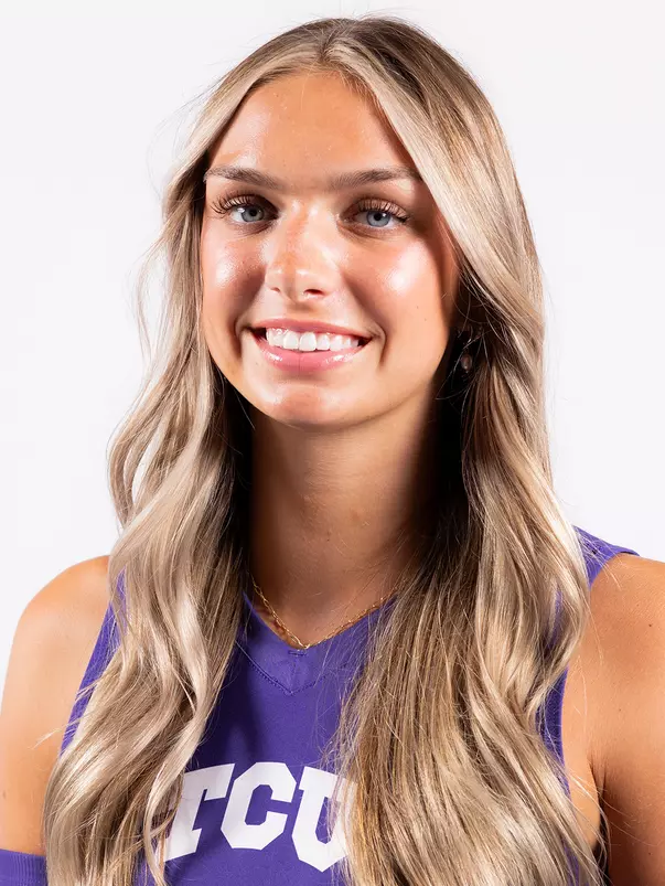 McKenzie Berg Headshot
