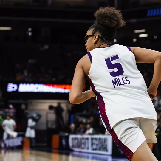 Olivia Miles runs down the court during an NCAA Sweet 16 game vs. Virginia