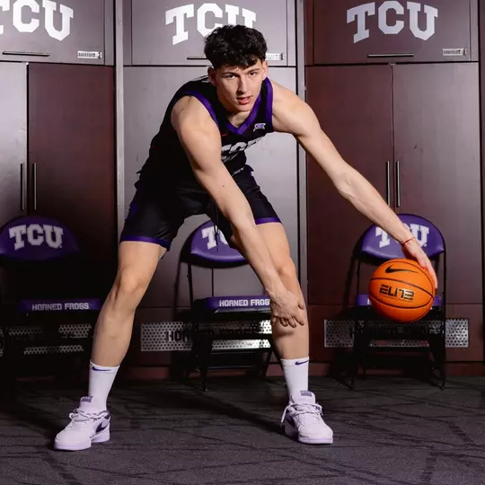 milos sojic dribbles in the locker room