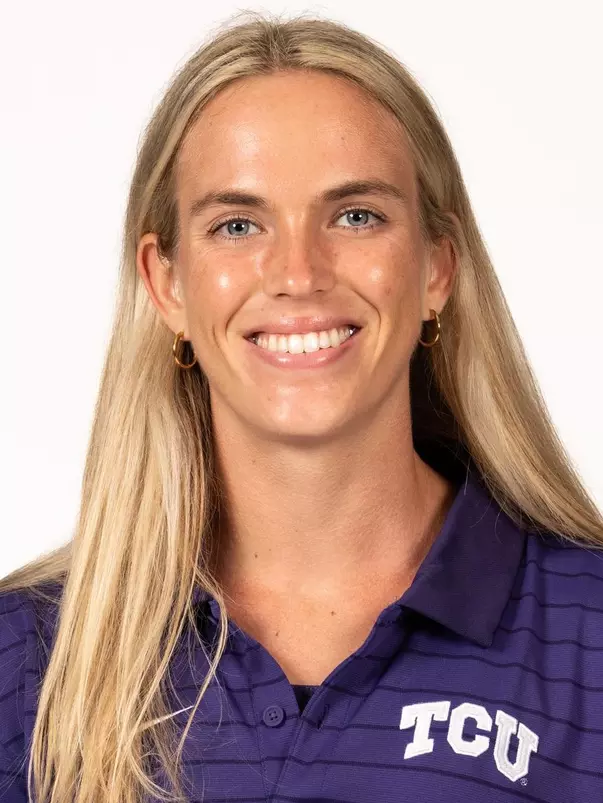 Olivia Andrews Headshot