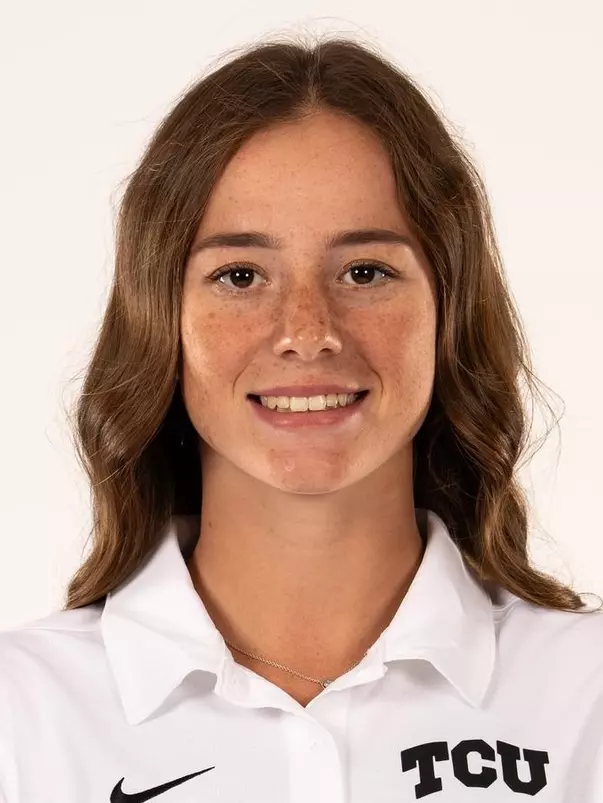 Salazar, Stefania