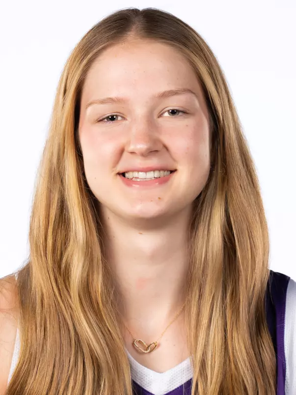 Laura Vilcinskas headshot