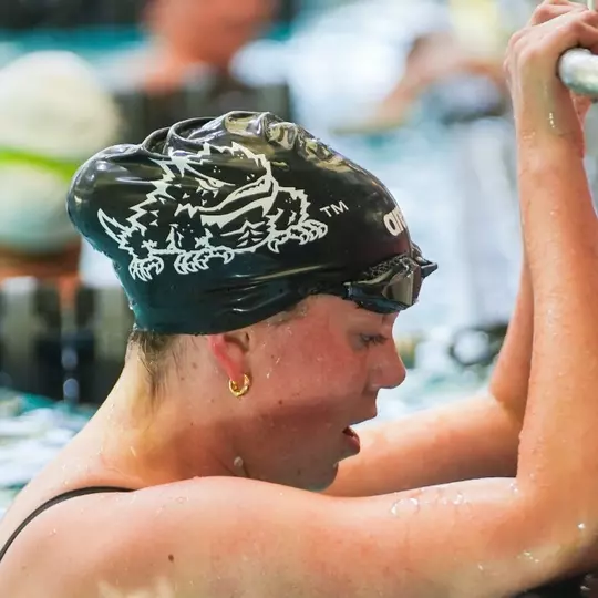 Hannah Wachendorfer getting ready to start a swimming event