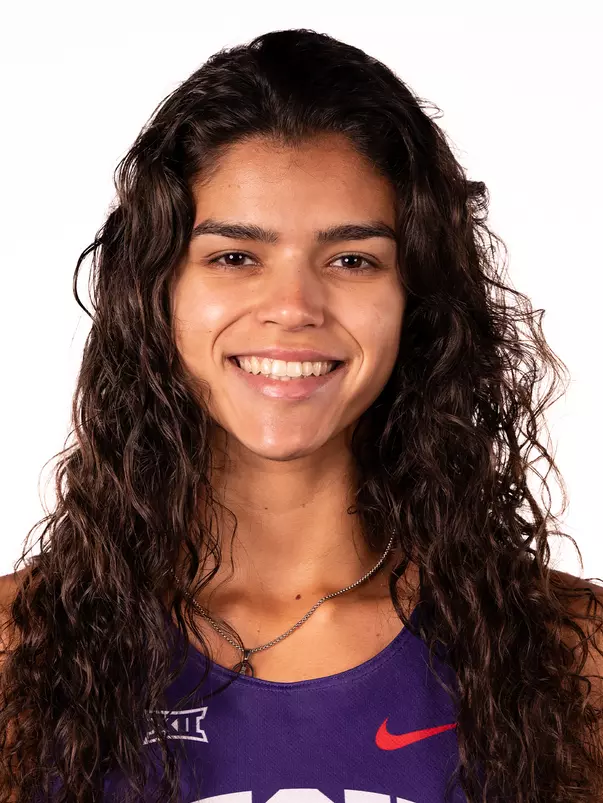 Marcela Mattoso Headshot