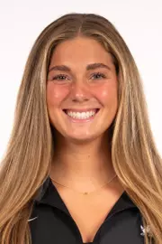 Hannah Wachendorfer headshot