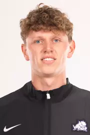 Elliott Dillon headshot
