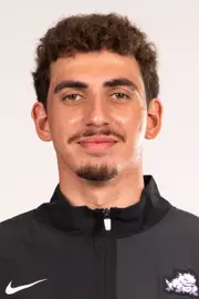 Giannis Skaris headshot