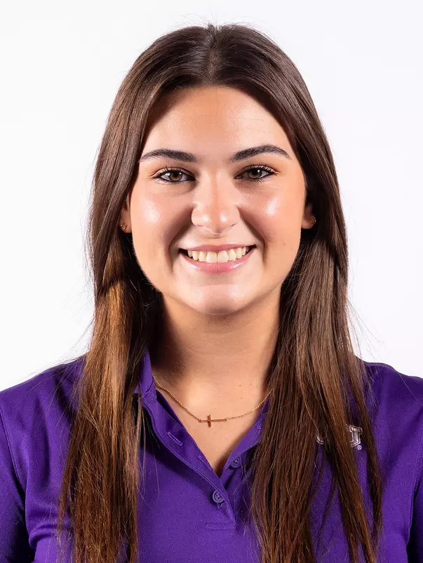 Sydney Feager Headshot
