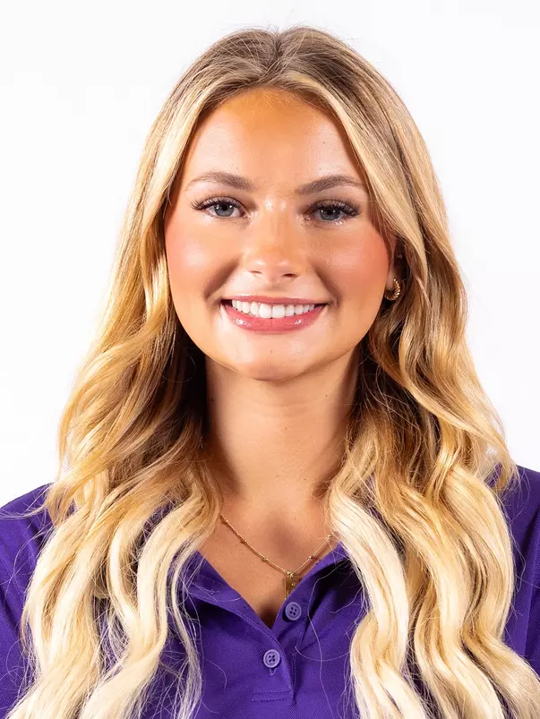 Calla Thomas Headshot