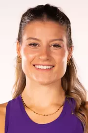 Maya Drozd headshot