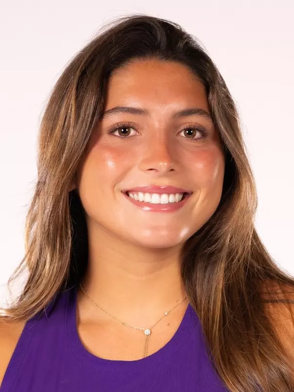 Sienna Poma Caruso headshot