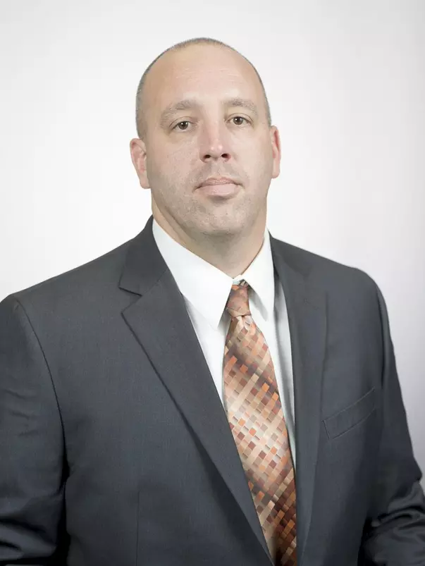 Travis Niekamp head shot