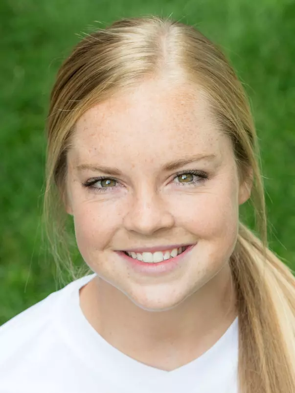 McKenzie Warren head shot