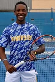 2017_MTEN_Kigotho_Olivier_Mug_3x4.jpg