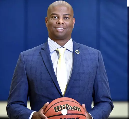 DP-MBB Coach Headshot