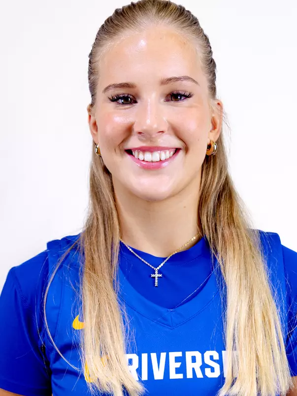 Hannah Wickstrom head shot