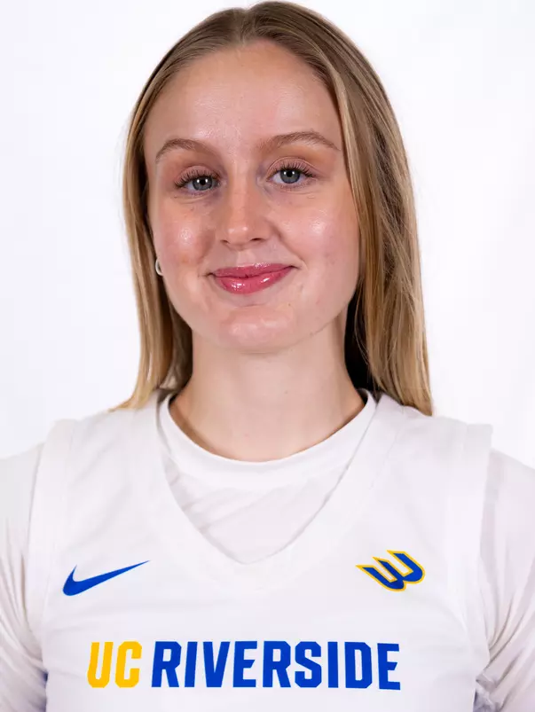 Julia Stenberg