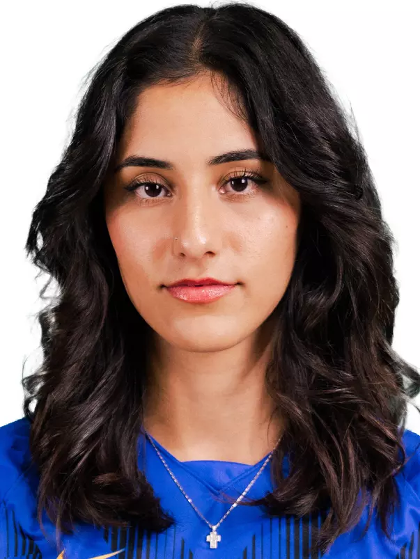Julianna "Nia" Hernandez