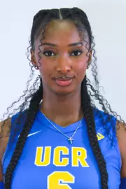 Mia Delahoussaye