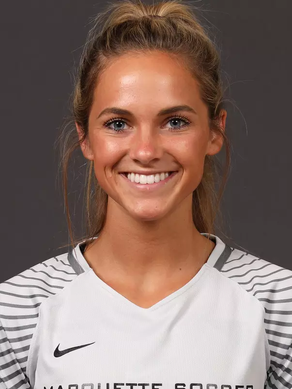 Maddy Henry 2018 Headshot