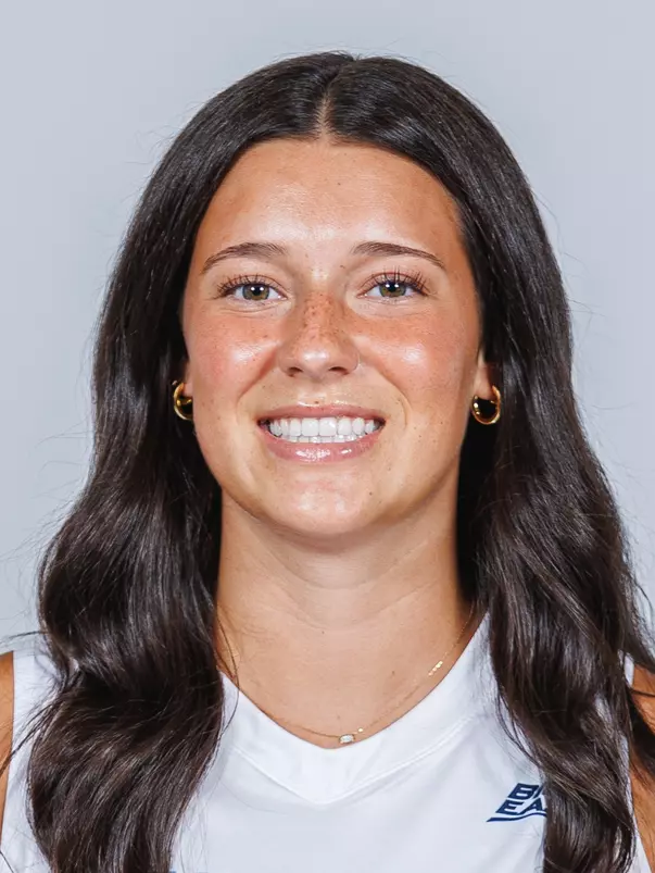 Adriana Studer 2024 Headshot