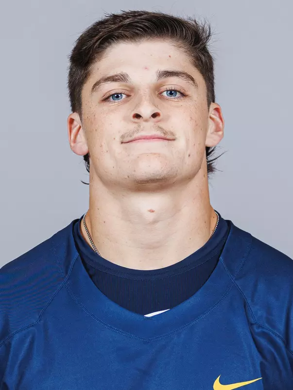 Jadyn Castillo Headshot 2024-25