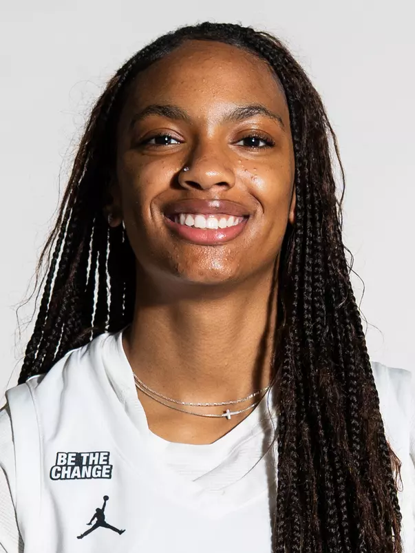 kam herring headshot