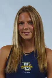 Lea Holmlund Headshot