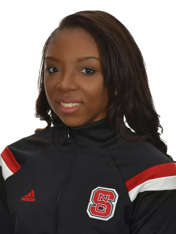 Dejah Arnold Headshot