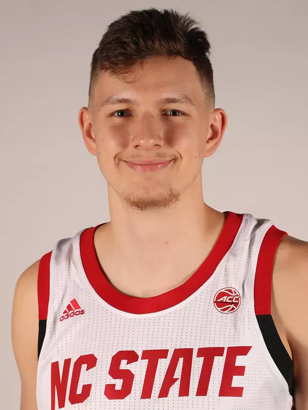 Max Farthing Headshot