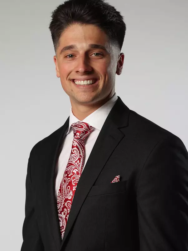 Hunter Henderson headshot