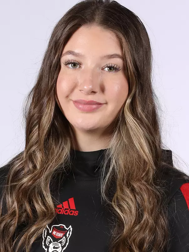 Lauren Crossley Headshot 21