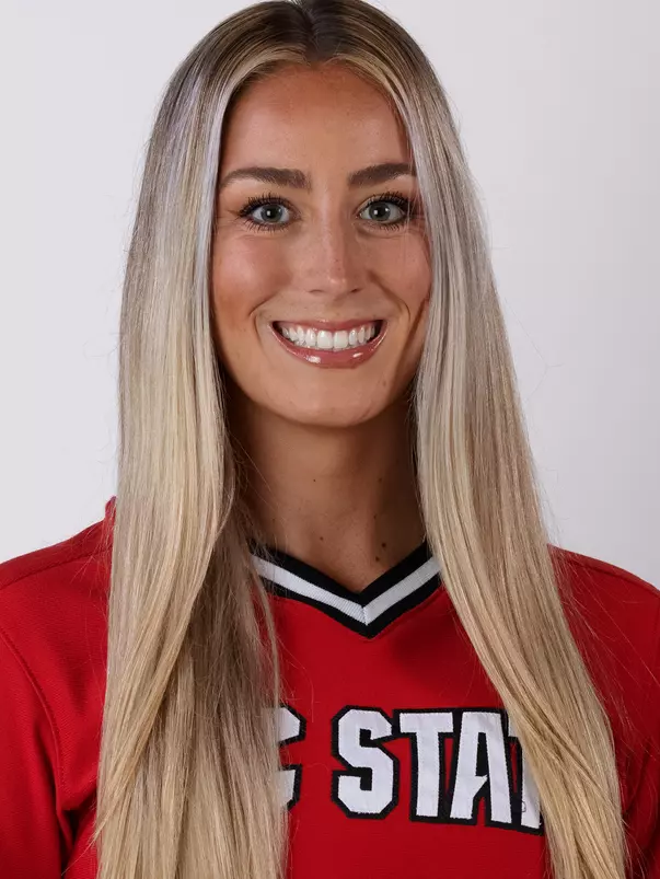 Maddie McPherson Headshot 22