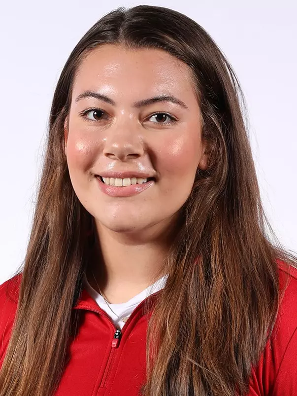 Clara Willard Headshot