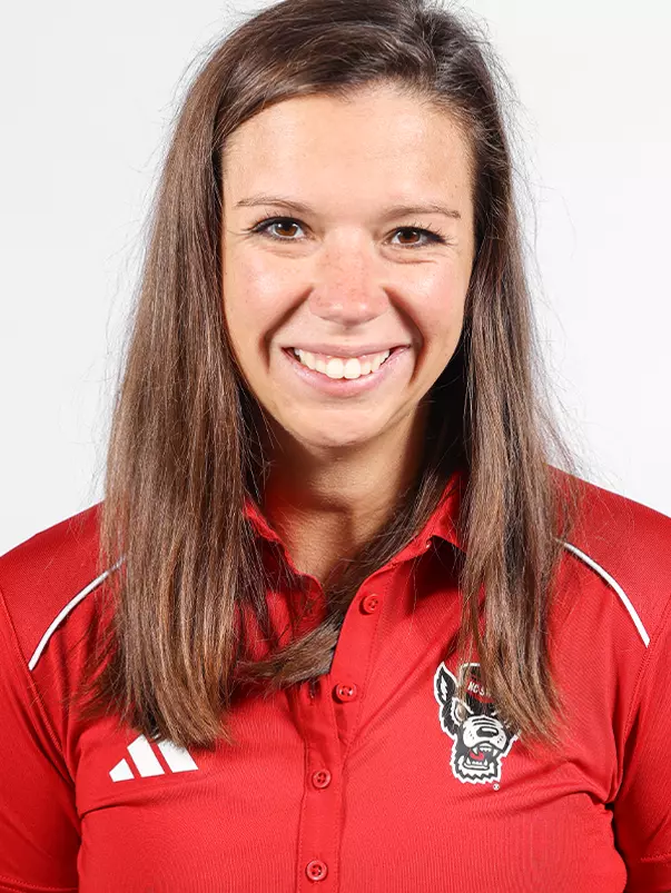 StefaniW Headshot23-24